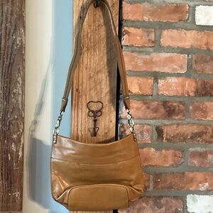 Classic Camel Leather Shoulder Bag - Women's Crossbody